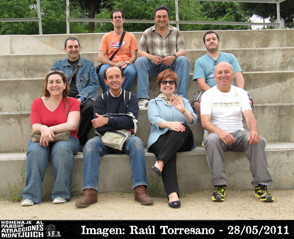 Antiguo teatro, imagen de los miembros de la quedada en Montjuic el 28-05-2011